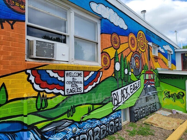 Building Photo - 2027 Smelter Ave NE