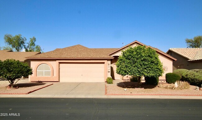 Primary Photo - 6973 S Oakmont Dr