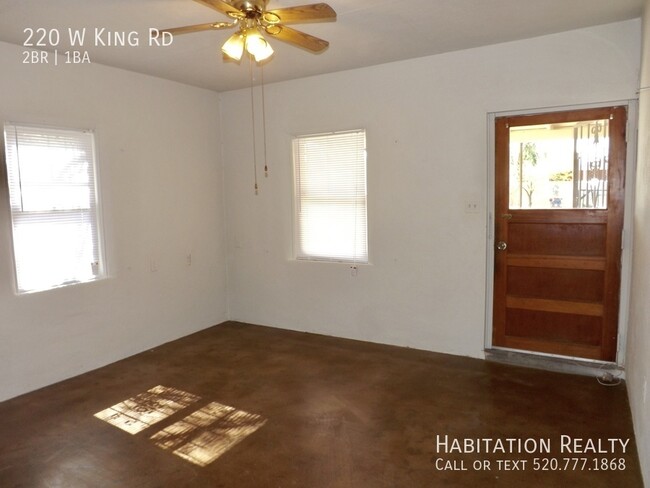 Building Photo - Cozy Vintage 2Bd/1Ba Home, with a Spacious...