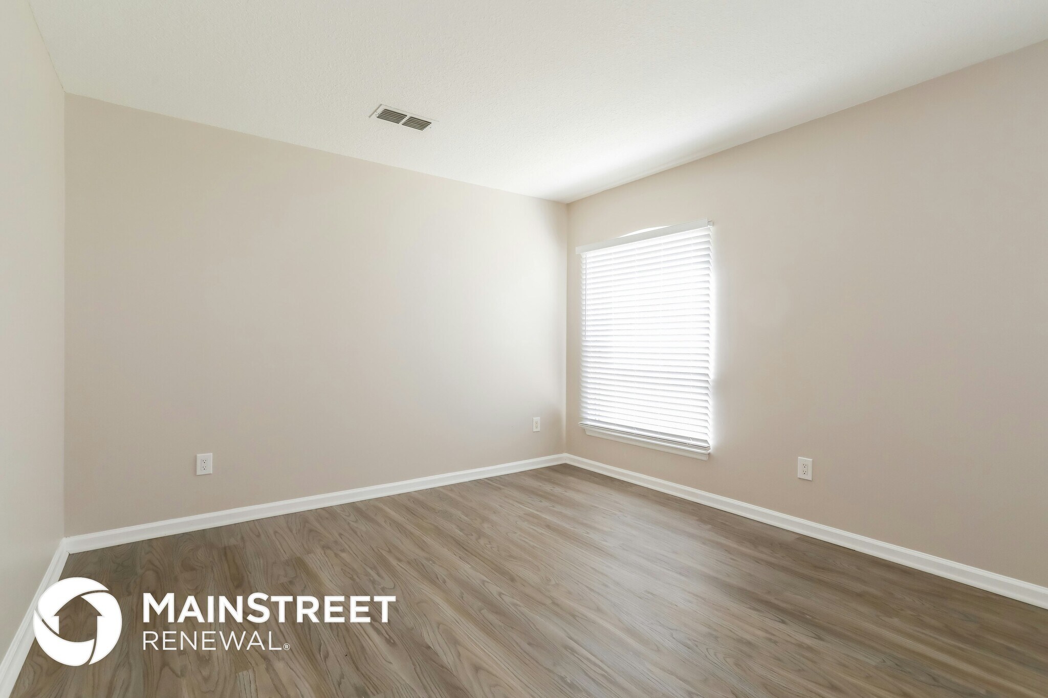 Building Photo - 683 Southland Ln