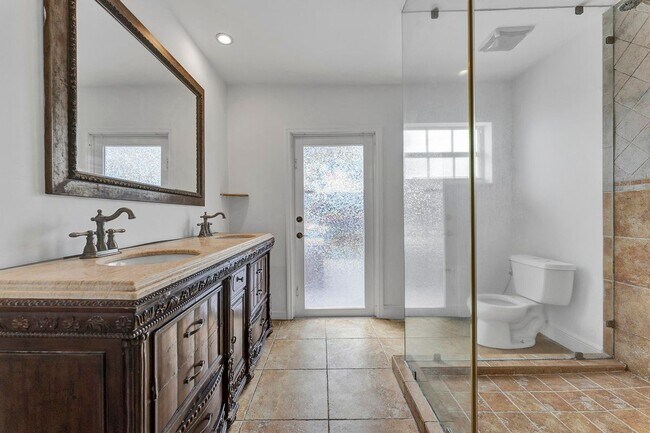 Building Photo - 9750 SW 74th St
