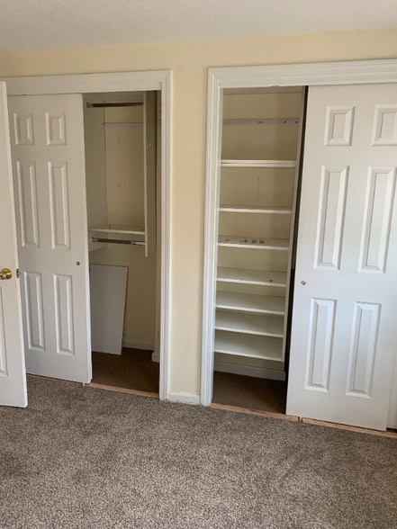 Building Photo - 107 University Ave