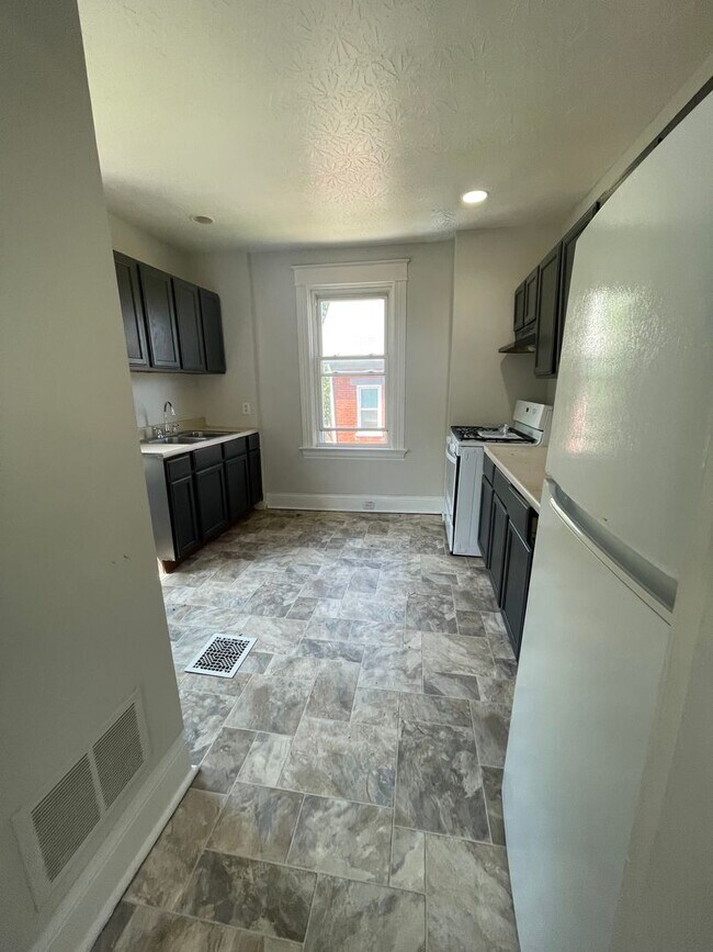Building Photo - 3727 Herbert Ave