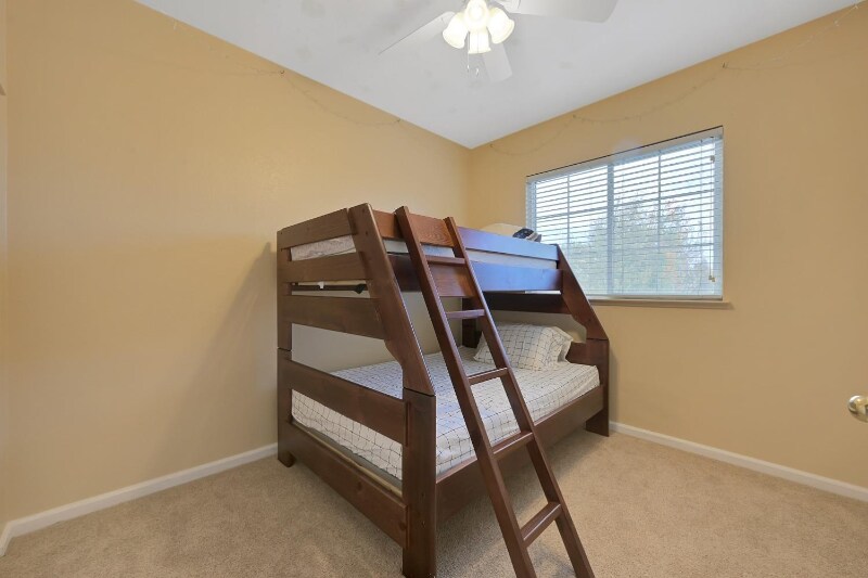 Building Photo - 2341 June Mountain Ct