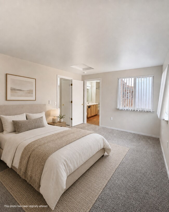 Building Photo - FREE August Rent! Spacious 1-Bedroom with Vaulted Ceilings & In-Unit Laundry!