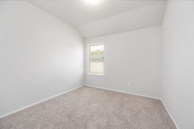 Building Photo - 22810 Panaro River Dr
