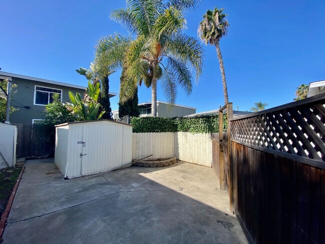 Building Photo - 2Br+ 1Br Is Garage Converted/1Ba Cozy Mode...