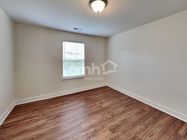 Building Photo - 4300 Spregan Way