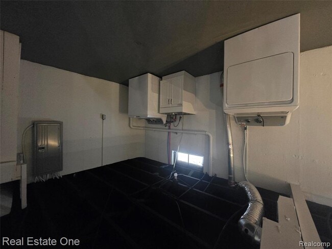 Building Photo - 28425 Alger St