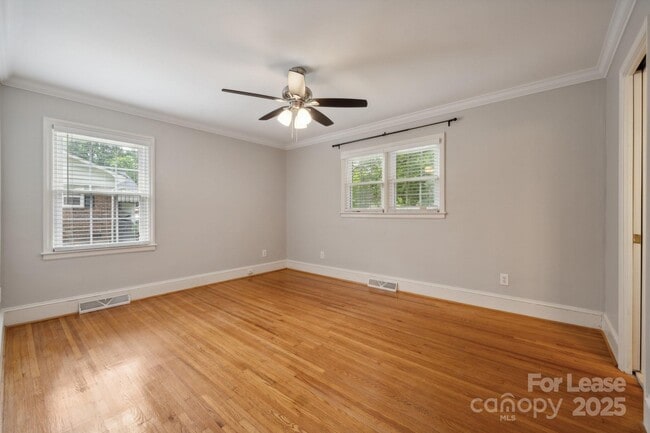 Building Photo - 1818 Woodland Dr