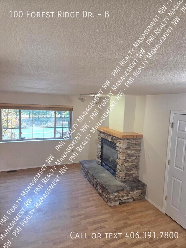 Building Photo - 100 Forest Ridge Dr