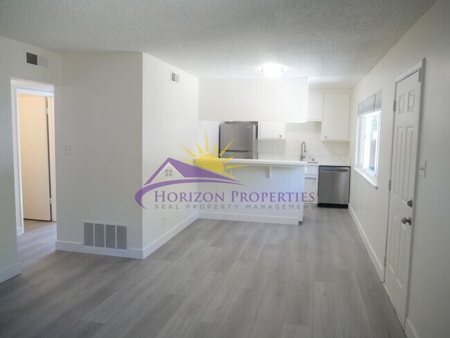 Building Photo - 908 Dornajo Way