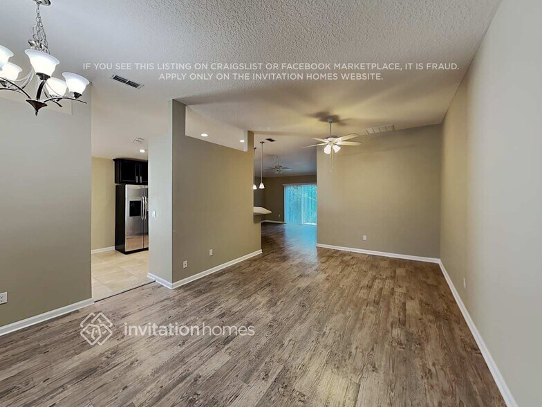 Building Photo - 372 Sunshine Dr