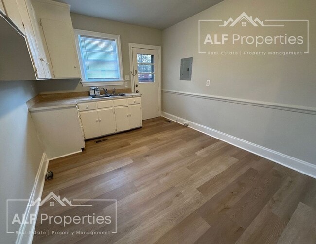 Building Photo - Newly Renovated 2-Bedroom Home on a Corner Lot