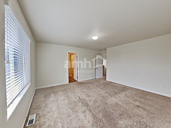 Building Photo - 1760 Chinook Ave