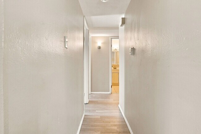 Building Photo - $1,645.95 with Half Off The First Month's Rent, 2 Beds - 1 Bath, Condo in Denver with Central A/C!
