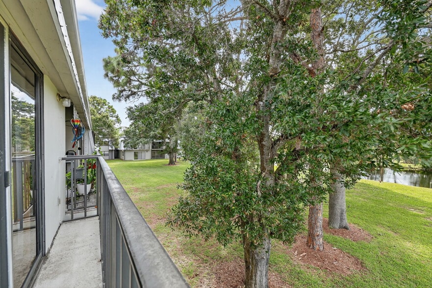 Building Photo - 2513 S 17th St