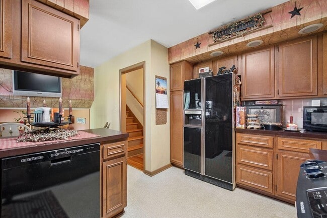 Building Photo - 157 Spring Valley Dr
