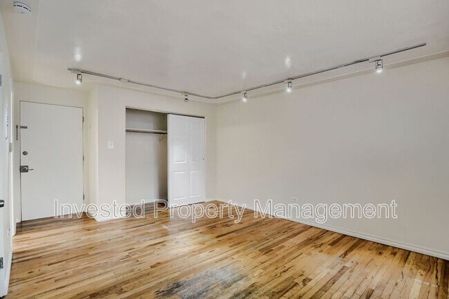 Building Photo - 656 Logan St