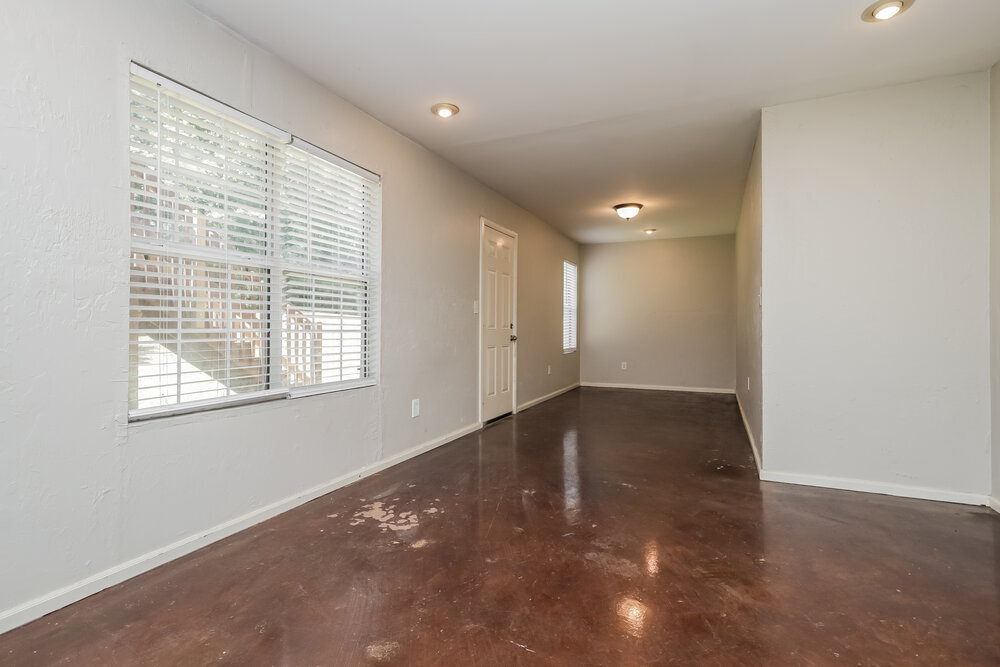 Building Photo - 685 Chaseridge Dr