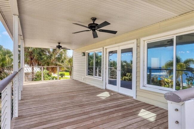 Building Photo - 3601 Coquina Key Dr SE