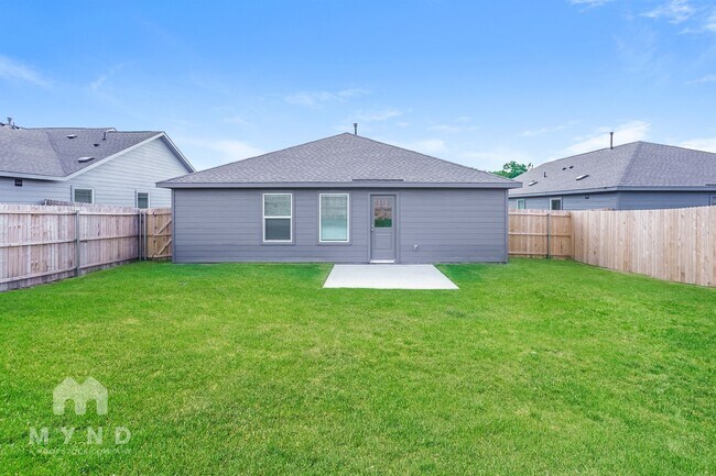Building Photo - 2732 River Knl Ln
