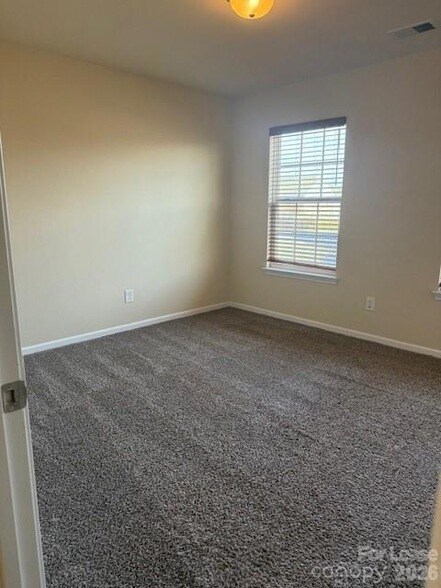 Building Photo - 142 Saye Pl