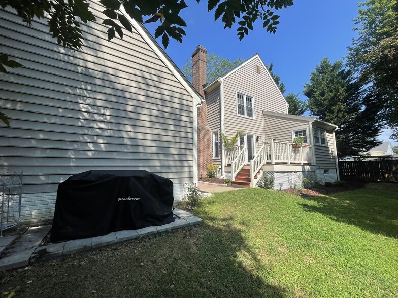 Building Photo - 6502 Summerton Way