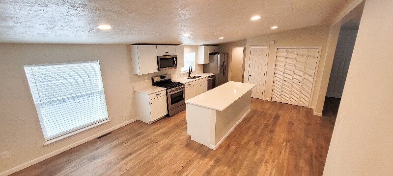 Building Photo - 1130 Valley Manor Ct