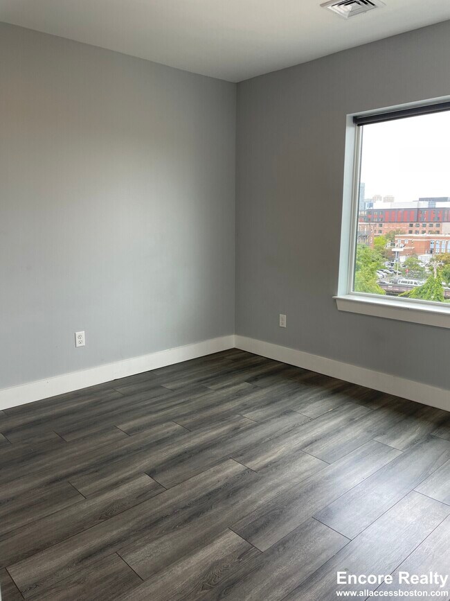 Building Photo - 55 W Fifth St