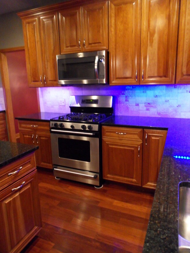 Building Photo - 1326 Walnut Ridge Dr