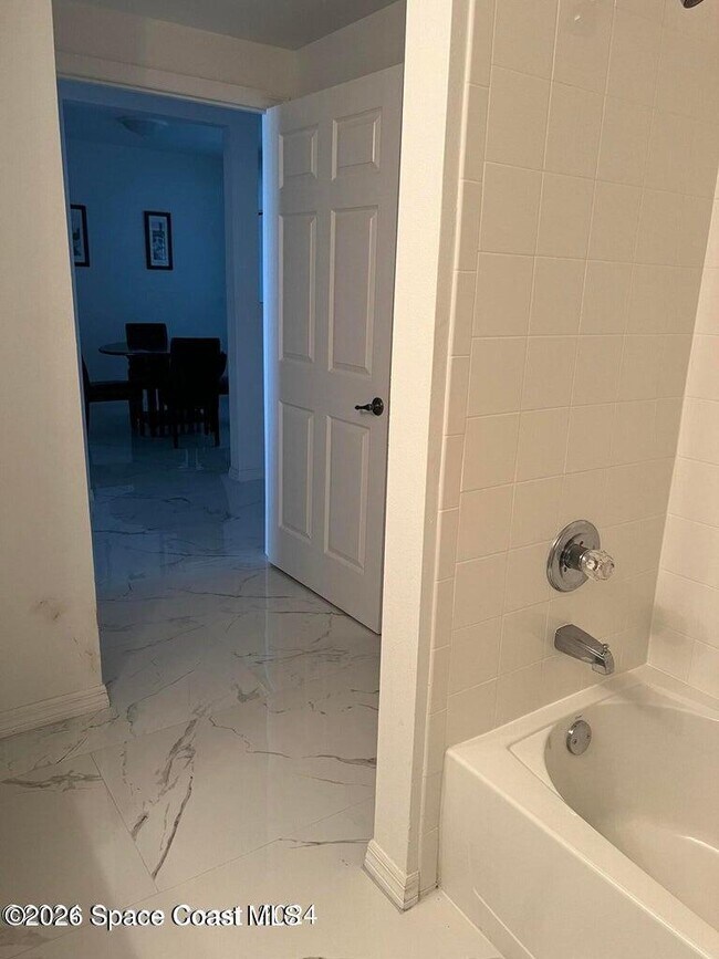 Building Photo - 8871 Lake Dr