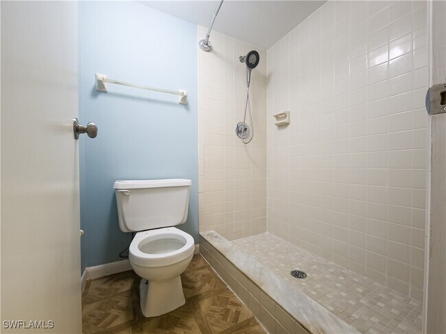 Building Photo - 15125 Parkside Dr