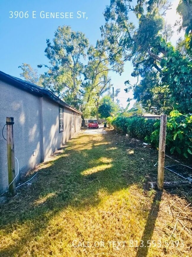 Building Photo - 3906 E Genesee St