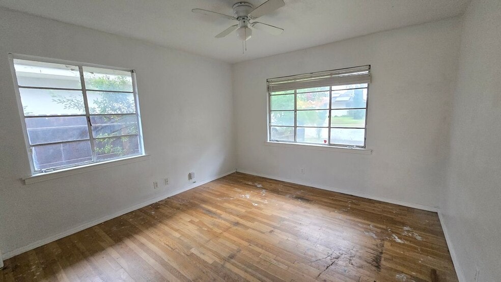 Building Photo - 1235 W Dayton Ave