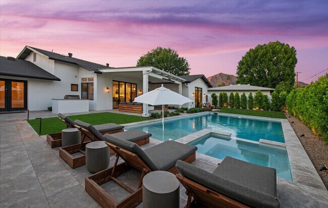 Building Photo - 3631 N 54th Ct