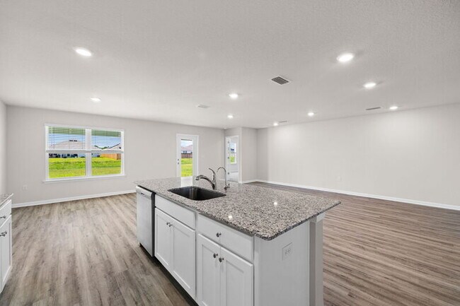 Building Photo - 7337 Morningside Dr
