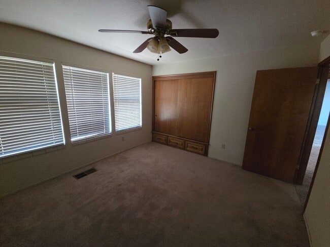 Building Photo - Gorgous 3 Bedroom 2/5 Bath Country Home