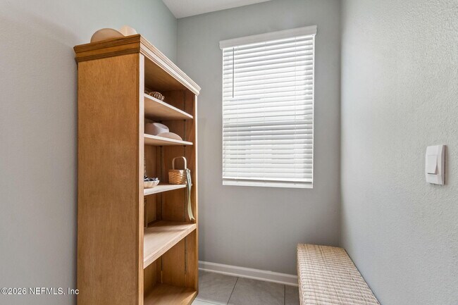 Building Photo - 49 Pasadena Dr