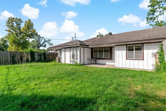 Building Photo - 1522 Baggett Ln