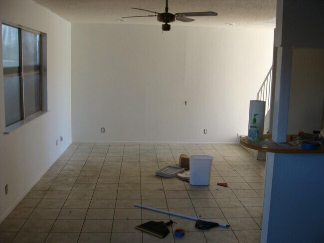 Building Photo - 5923 Hidden Valley Trail