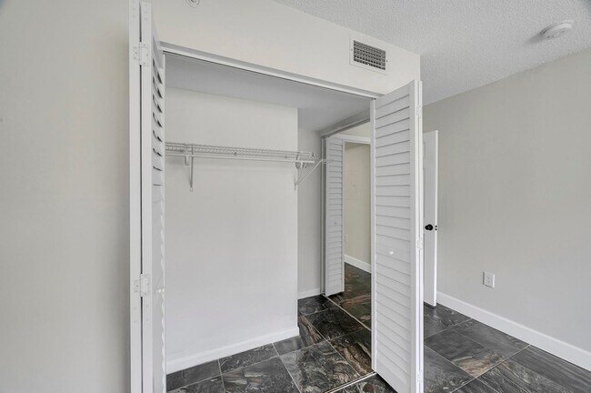 Building Photo - 3606 NW Adriatic Ln