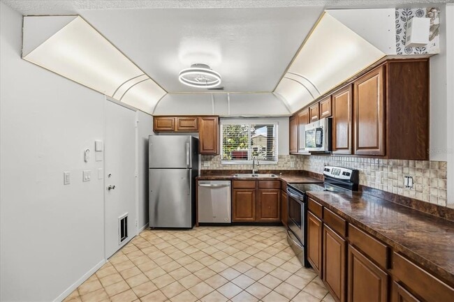 Building Photo - 10325 Marco Polo Dr