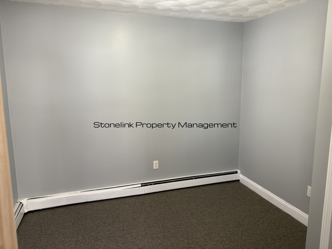 Building Photo - 47 Pine St