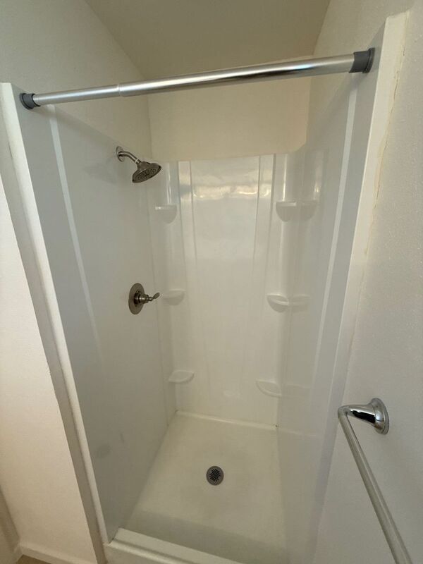 Building Photo - 3361 Portland Rd NE