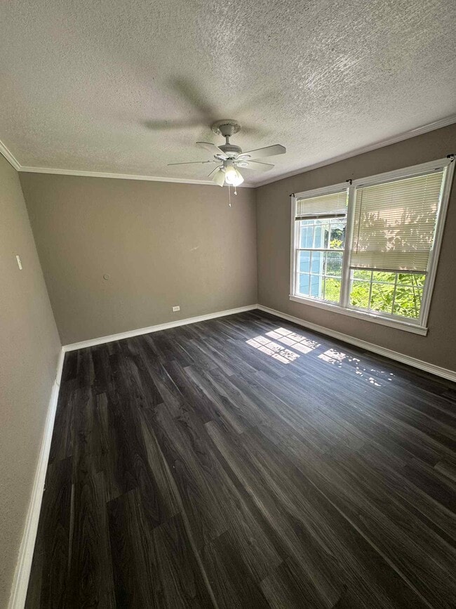 Building Photo - 3708 Sleeper Ave