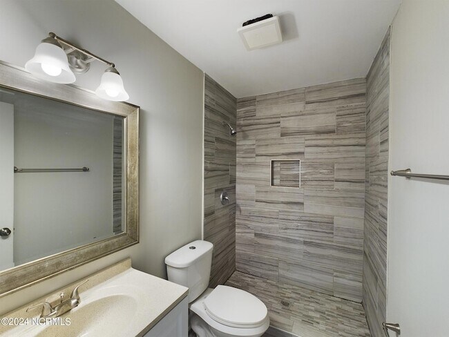 Building Photo - 3520 Casine Ct