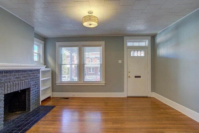 Building Photo - 930 Edgewood Ave