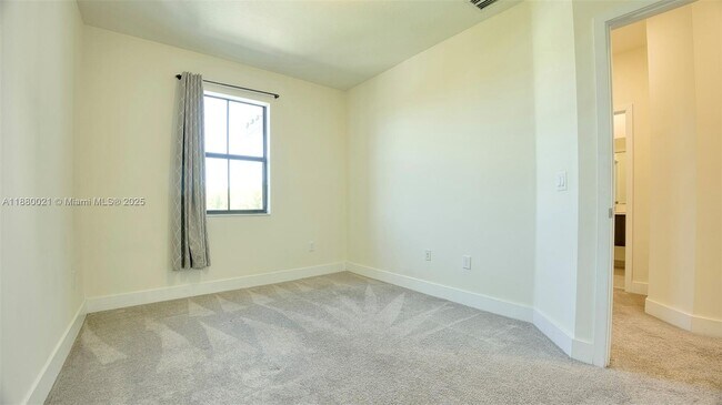 Building Photo - 8821 NW 103rd Pl