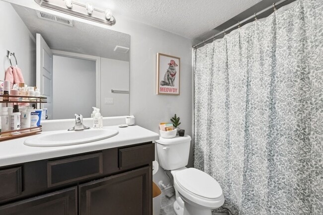 Building Photo - 86 E Rose Way